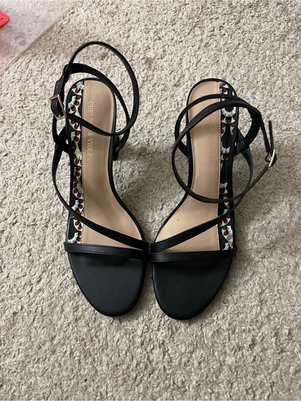 NWOT Chelsea and Violet Heels